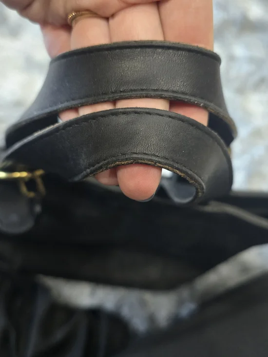 Vintage 1999 Coach Black Leather Tote with Gold Hardware - Picture 4 of 10